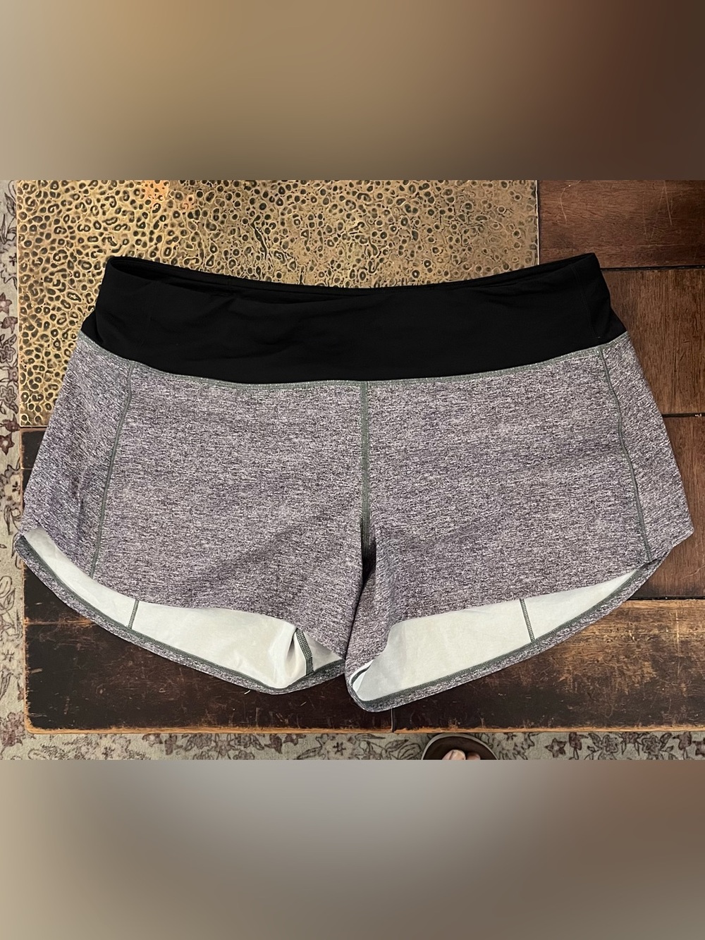 🍋 Lululemon Speed Up Mid-Rise Lined Short 4”